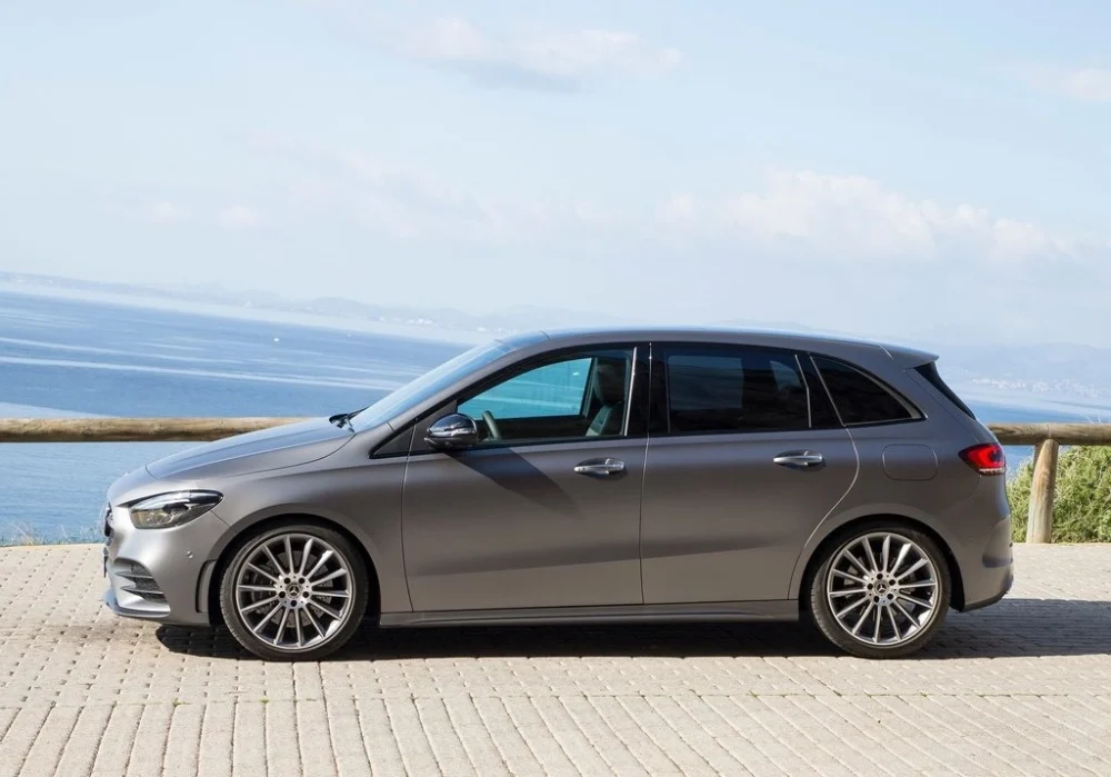 Mercedes Benz B Class Automatic rent a car Montenegro side