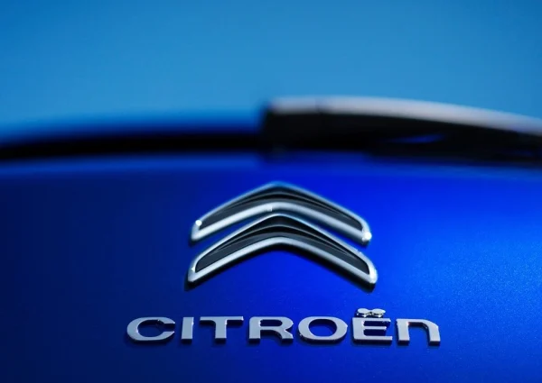 Citroen C4 Picasso Automatic rent a car Montenegro logo
