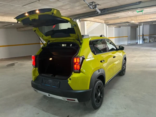 Fiat rent a car Montenegro back trunk